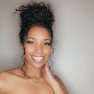 Meet your Posher, Charity